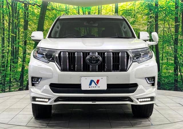 2019 Toyota LandCruiser Prado TXL - view 2
