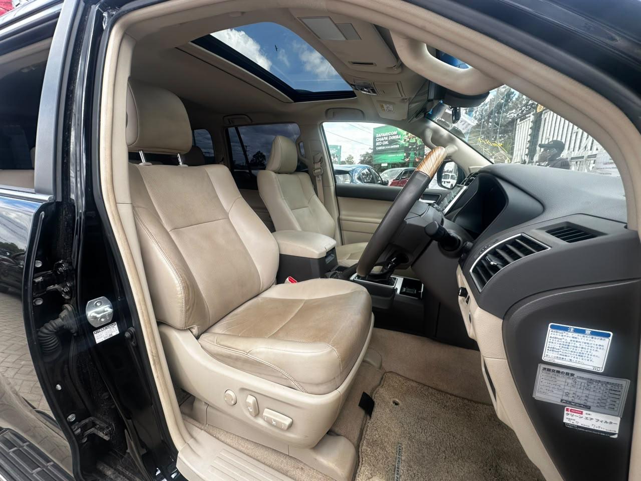 2019 Toyota Landcruiser  TX  thumbnail 9