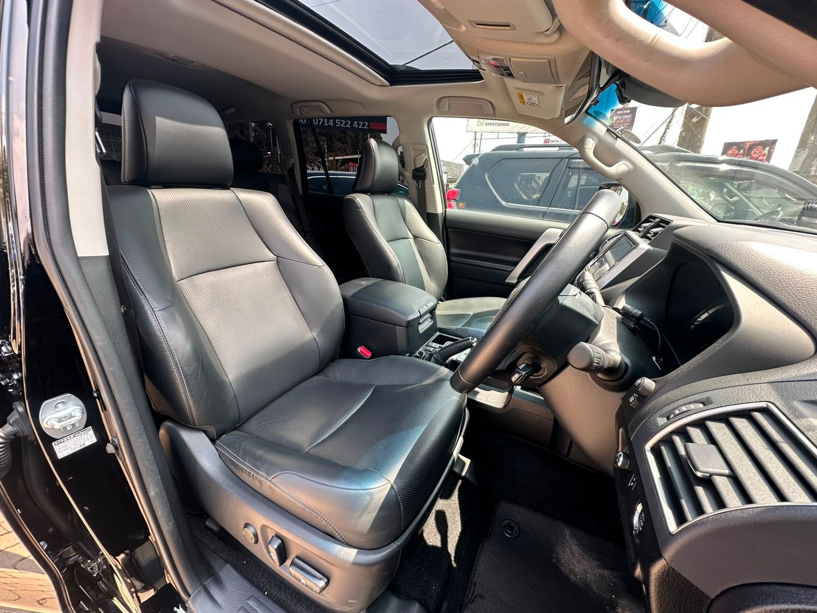 2020 Toyota Land Cruiser Prado TX thumbnail 7