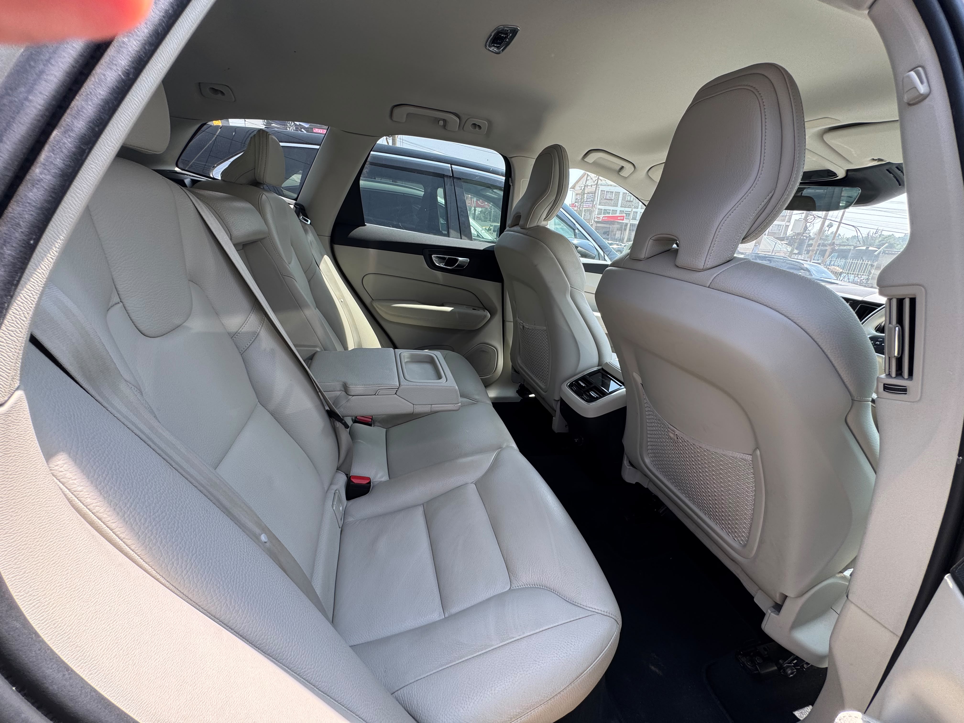 2019 Volvo Xc60 D4 thumbnail 10