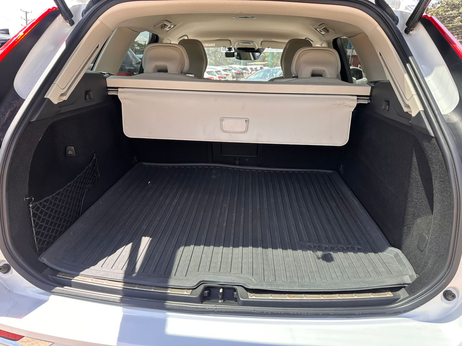 2020 Volvo XC60 B5 thumbnail 10
