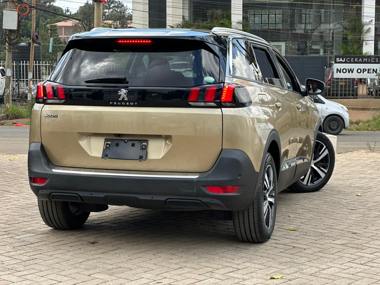 2019 Peugeot 5008 thumbnail 5