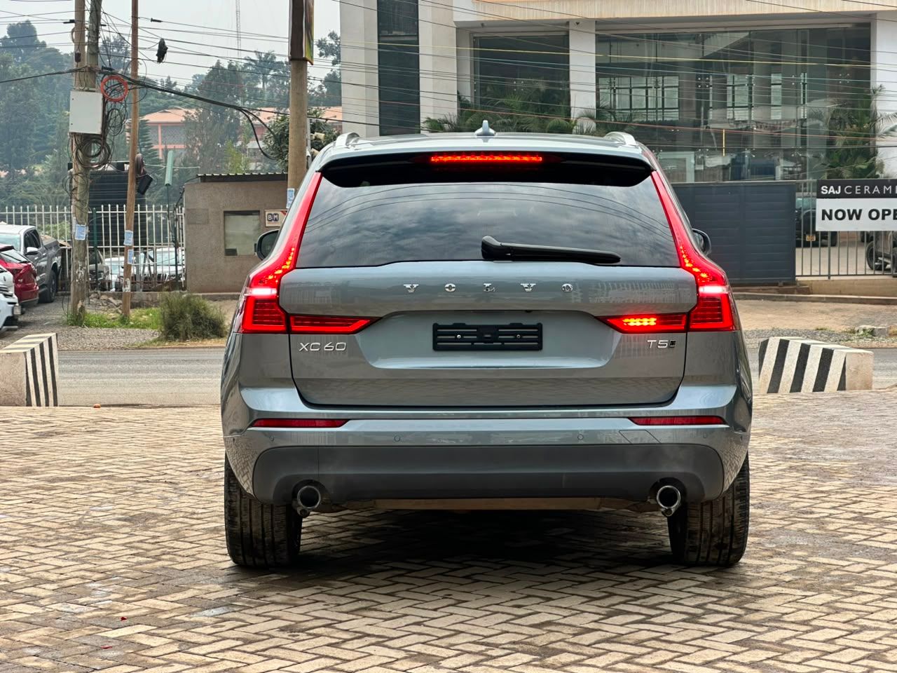 2018 Volvo XC60 T5 thumbnail 6