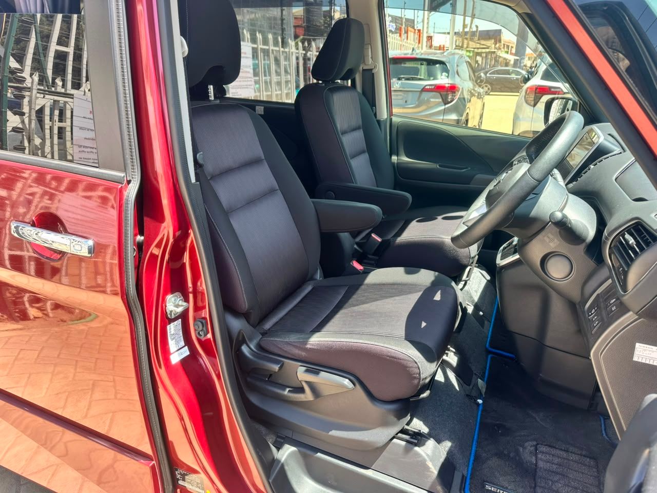 2019 Nissan Serena Highway Star thumbnail 7