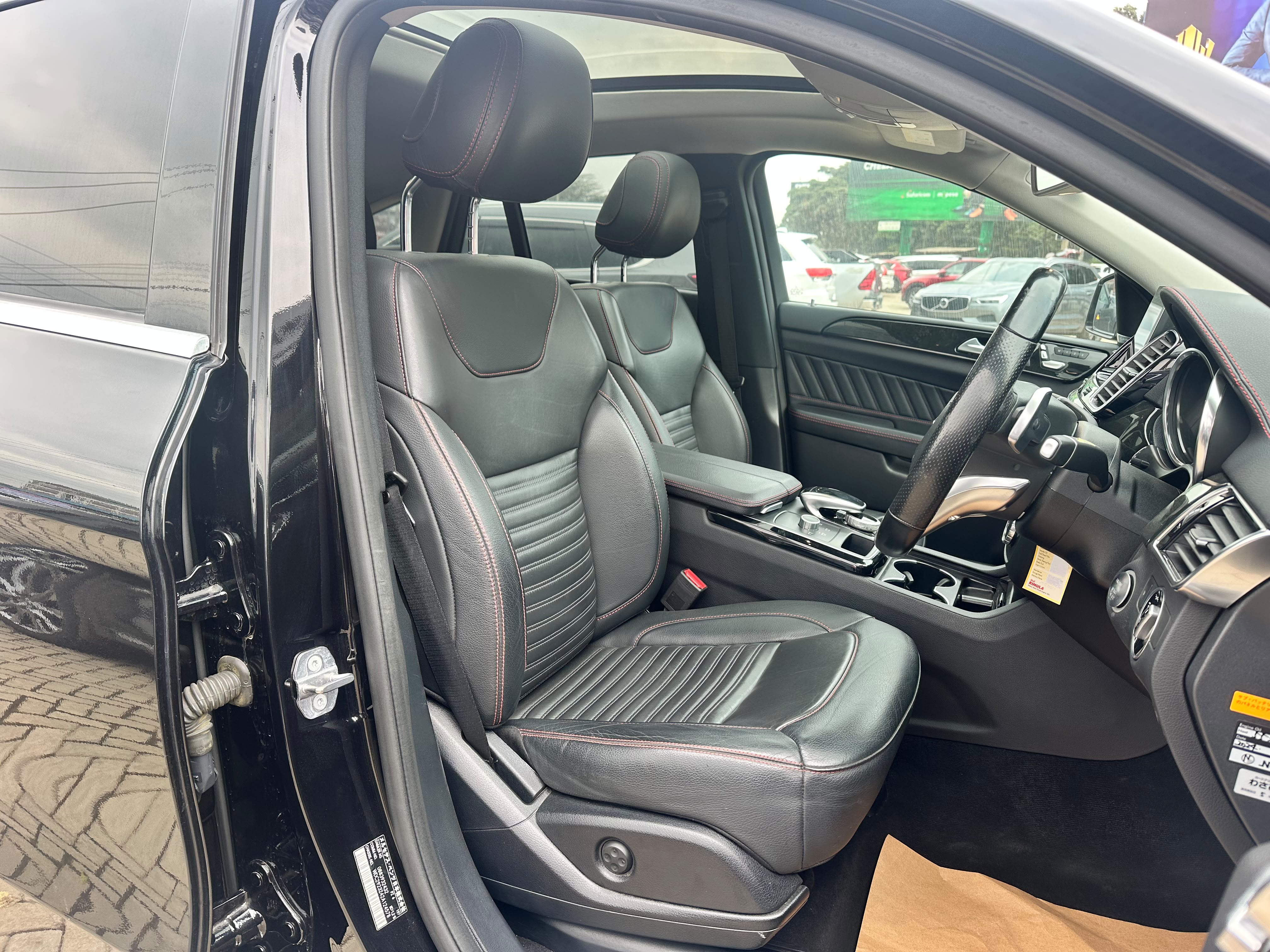 2018 Mercedes Benz GLE 350d thumbnail 8