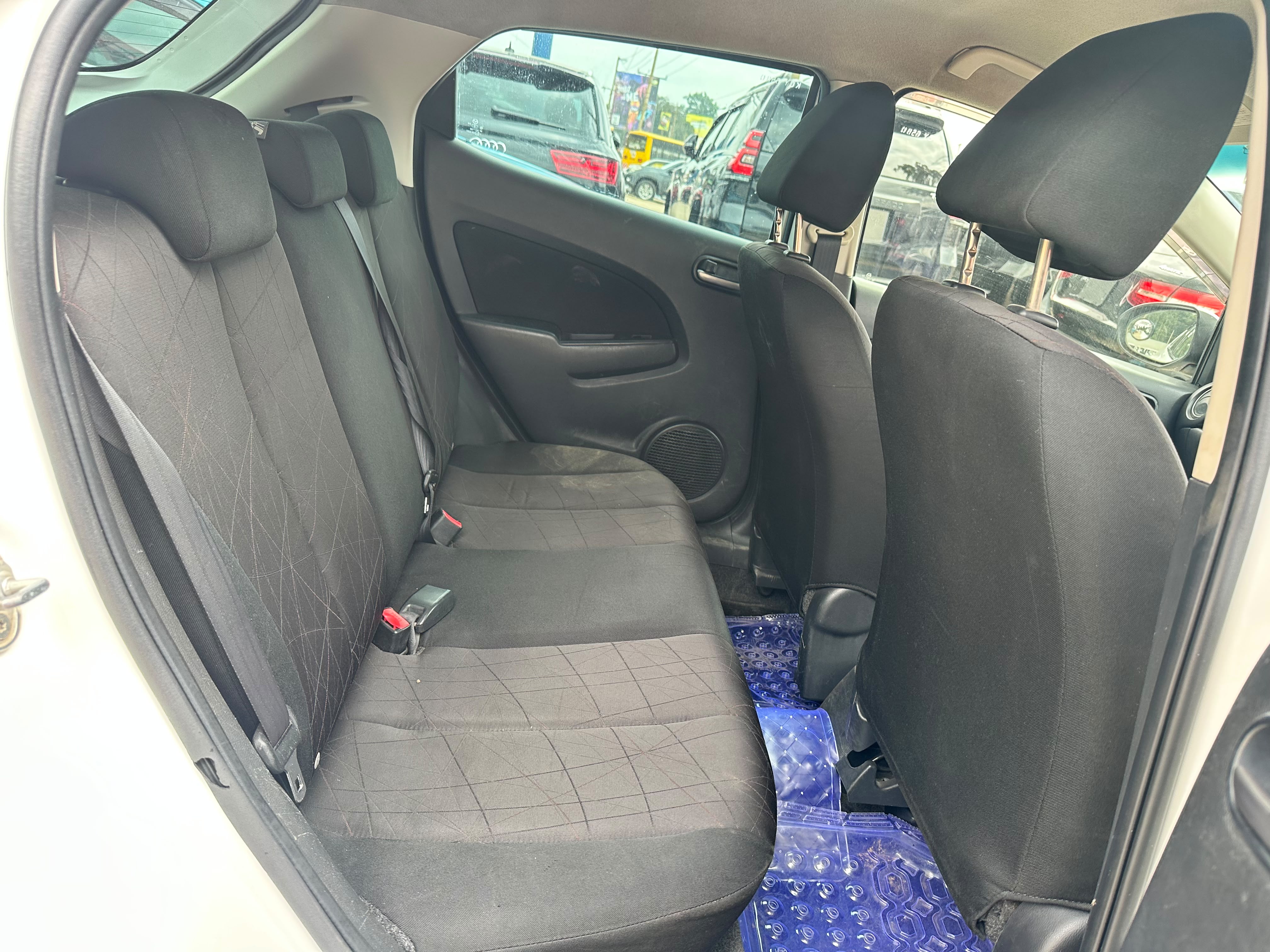 2012 Mazda Demio thumbnail 9