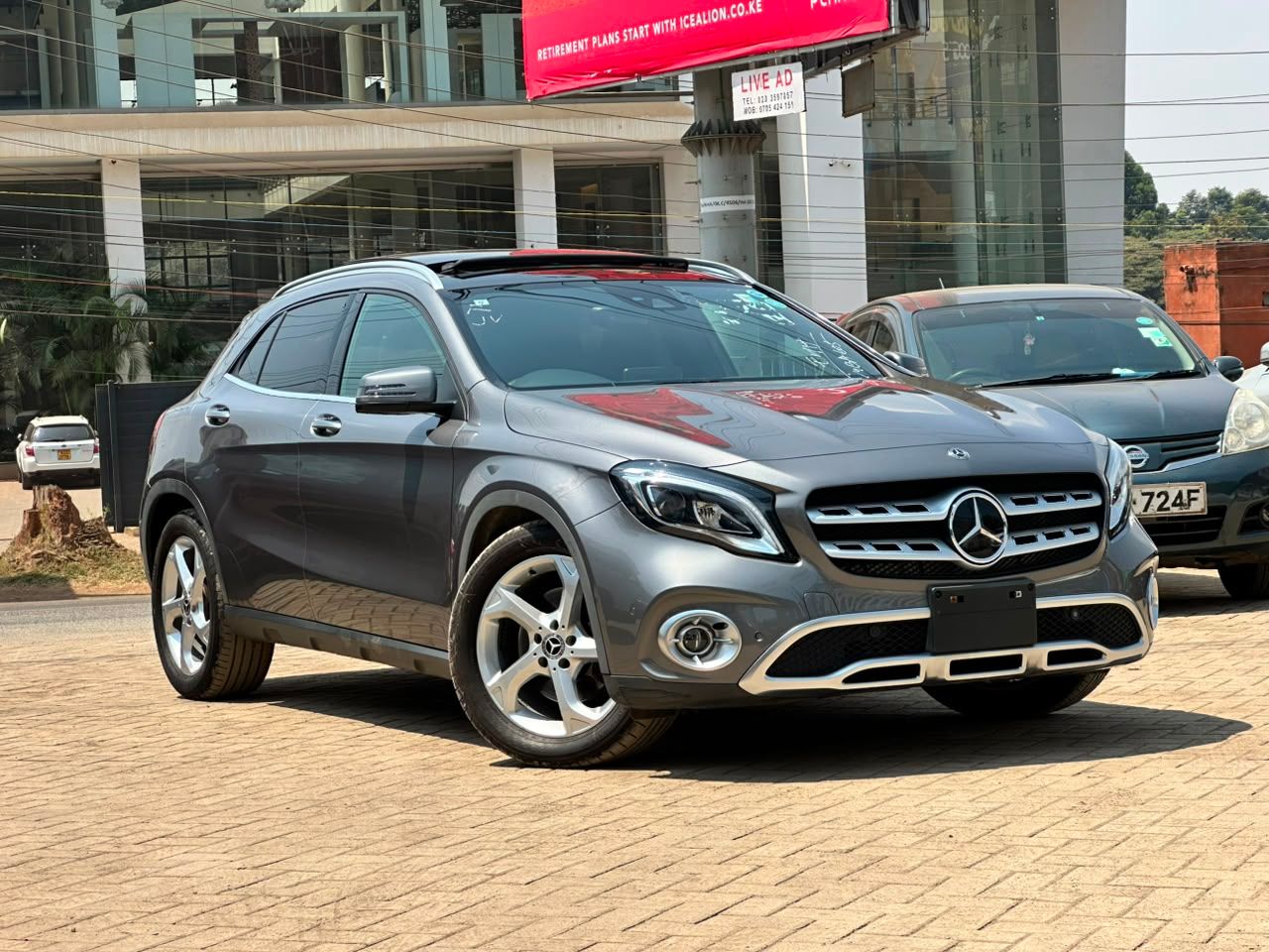 2019 Mercedes-Benz GLA 220 thumbnail 2