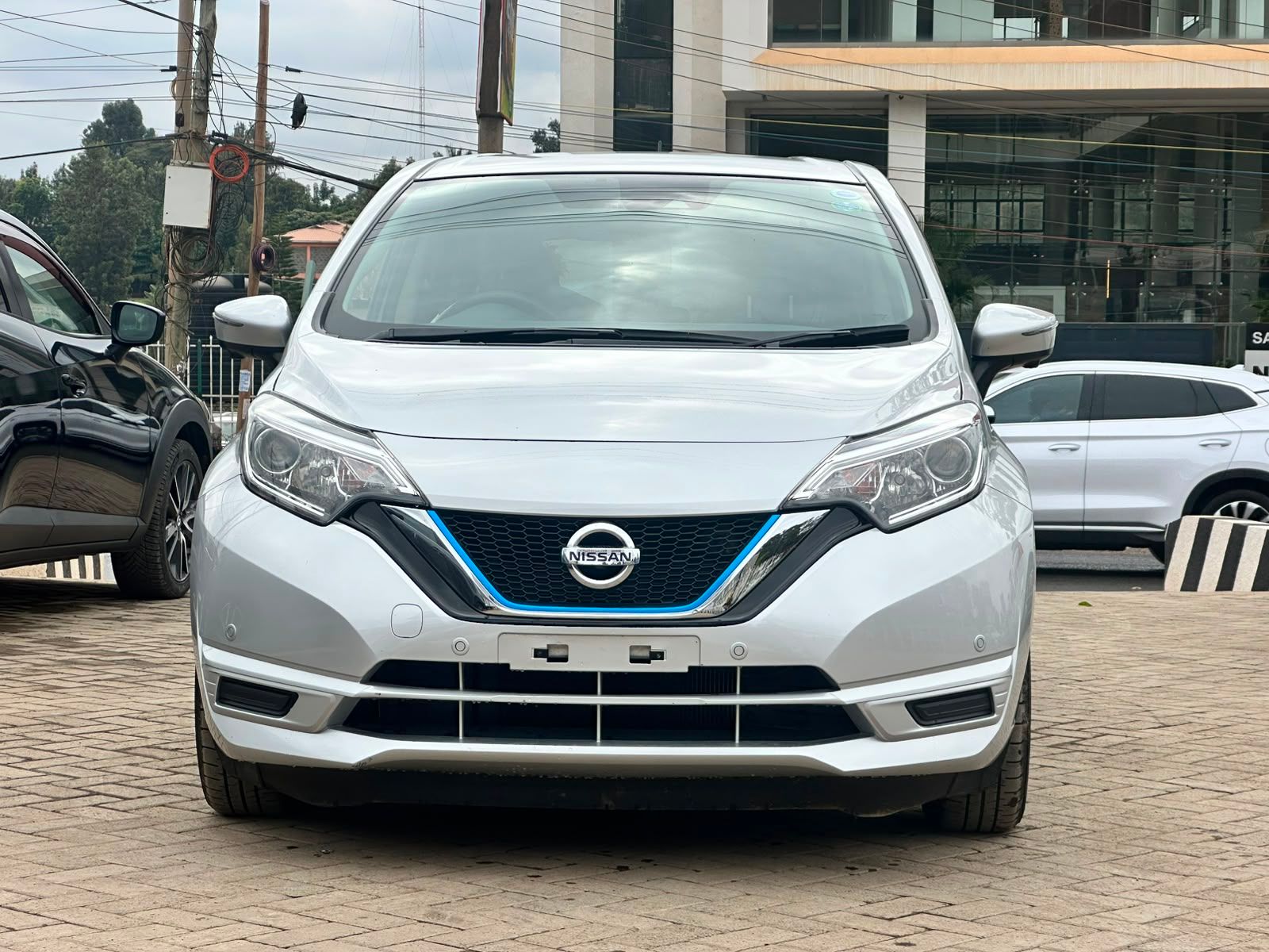 2020 Nissan note e-power thumbnail 2