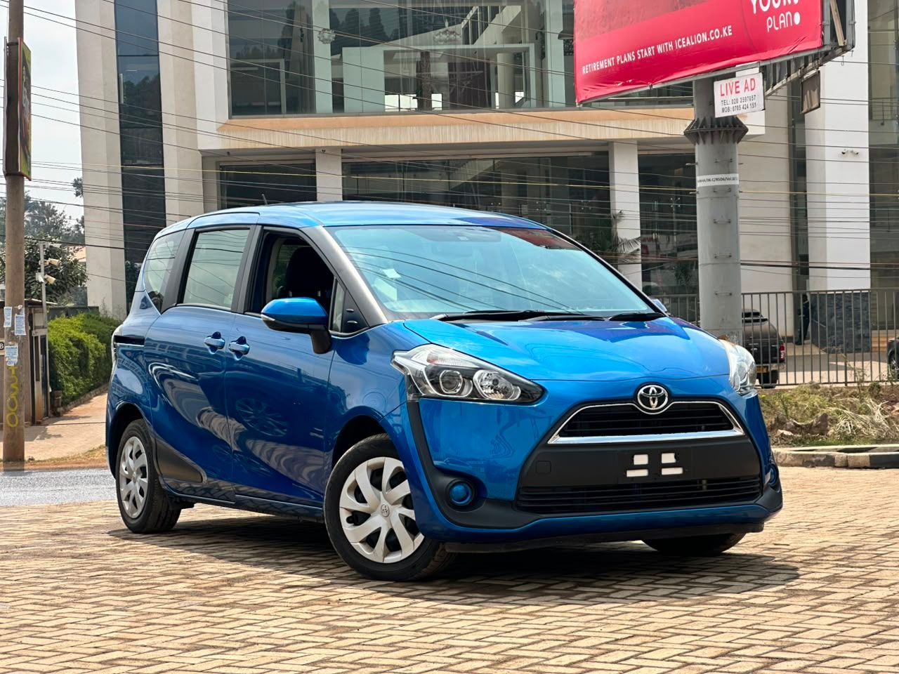 2018 Toyota Sienta Non Hybrid - view 2