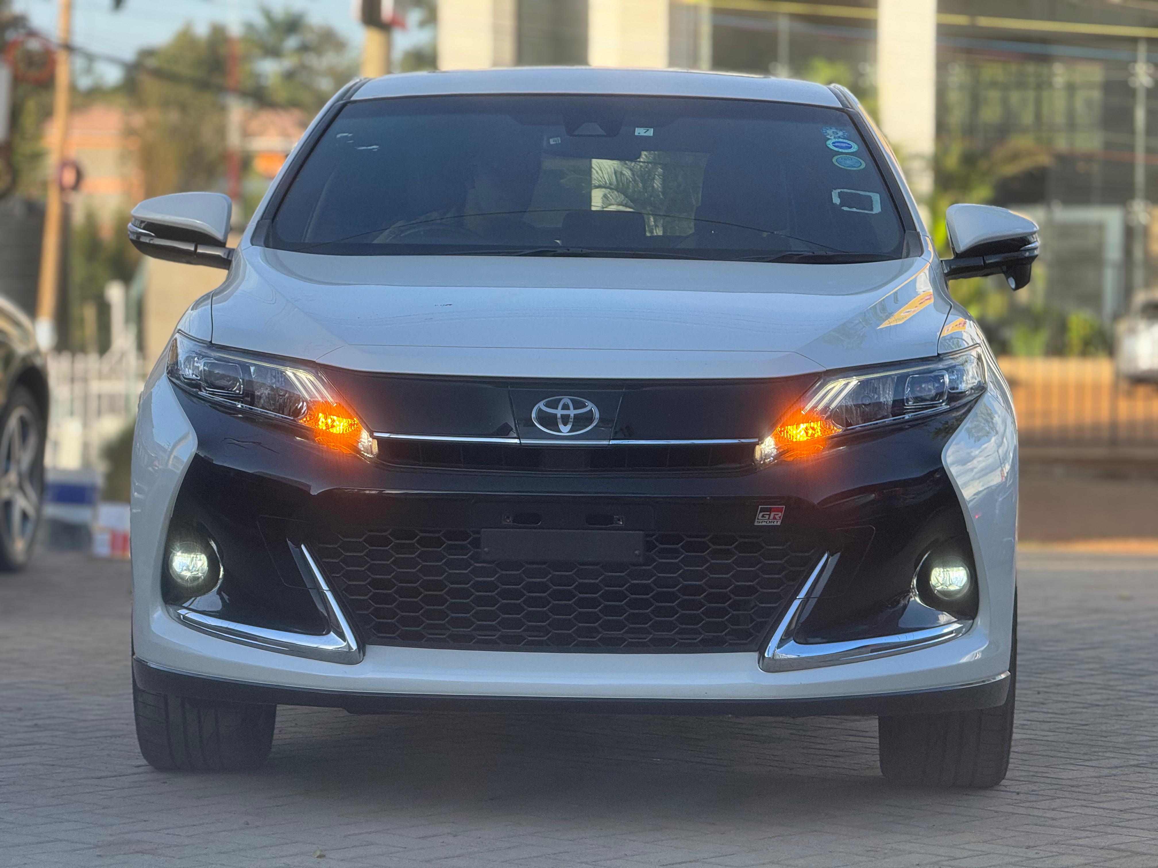 2019 Toyota Harrier - view 2