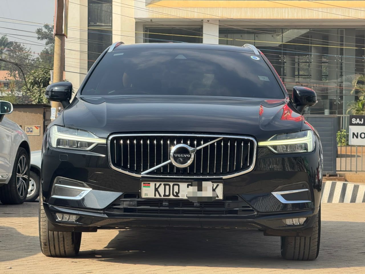 2018 Volvo Xc60 T5 thumbnail 3