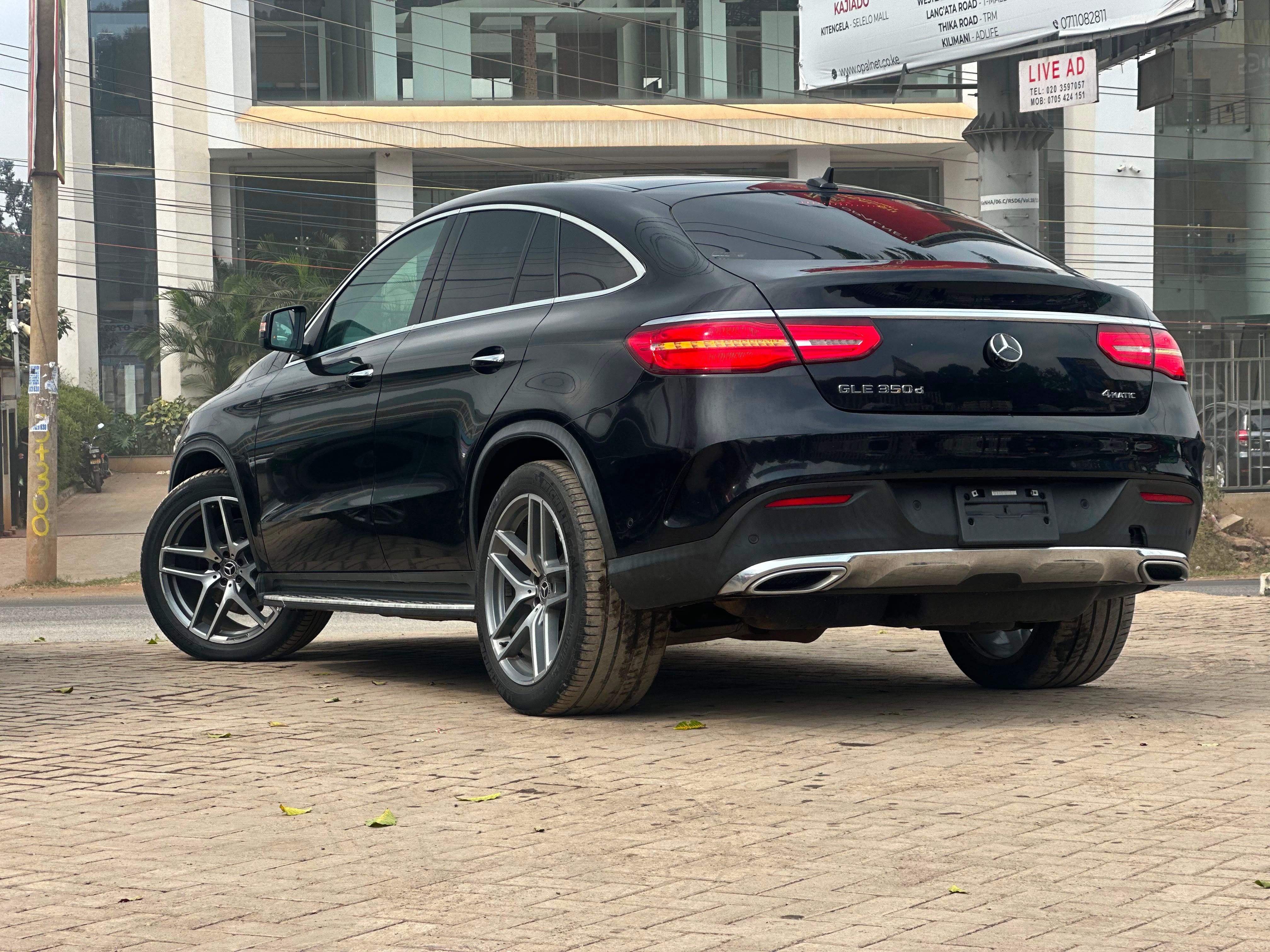 2018 Mercedes Benz GLE 350d thumbnail 4