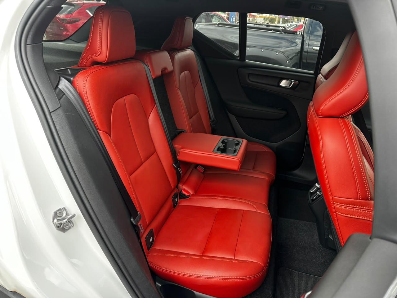 2019 Volvo XC40 T4 Inscription thumbnail 10