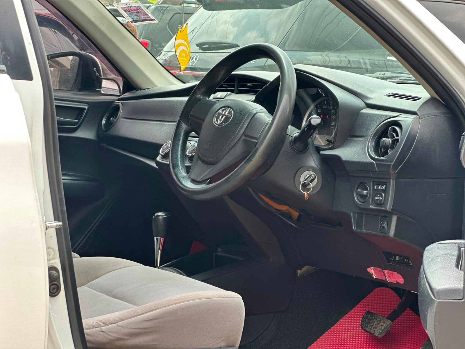 2016 Toyota Axio non Hybrid  thumbnail 8