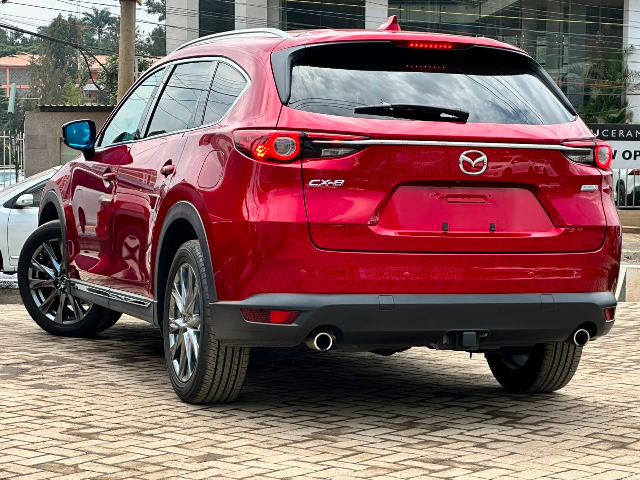 2019 Mazda CX8 thumbnail 4