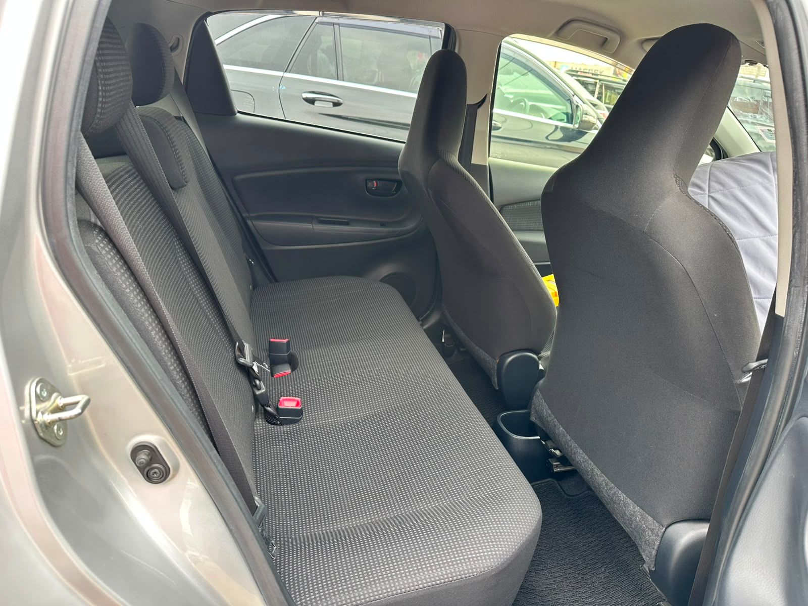 2019 Toyota vitz thumbnail 7