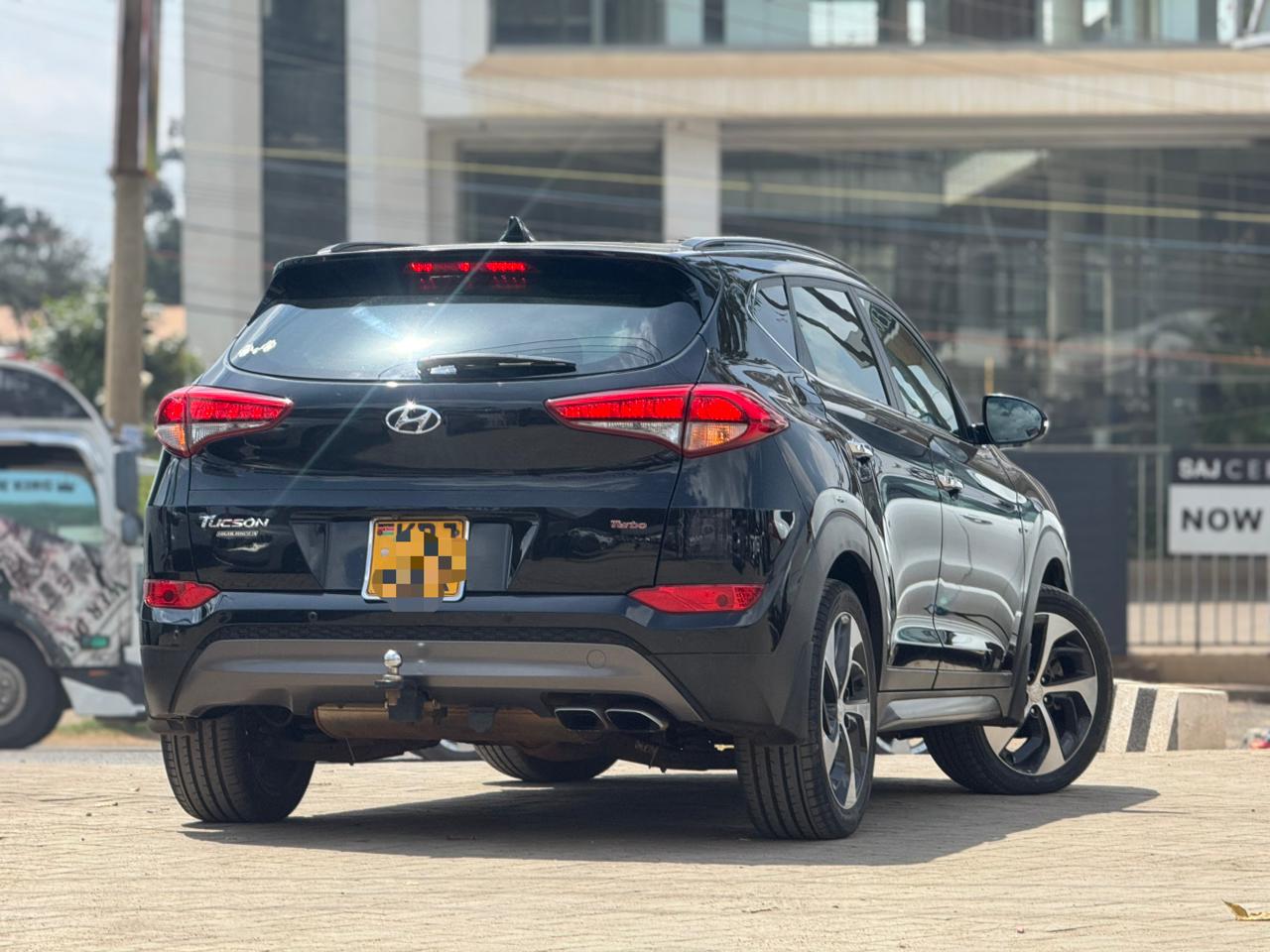 2016 Hyundai Tucson thumbnail 5