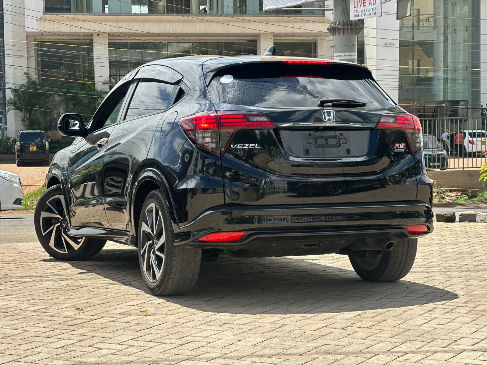 2018 Honda Vezel RS thumbnail 4