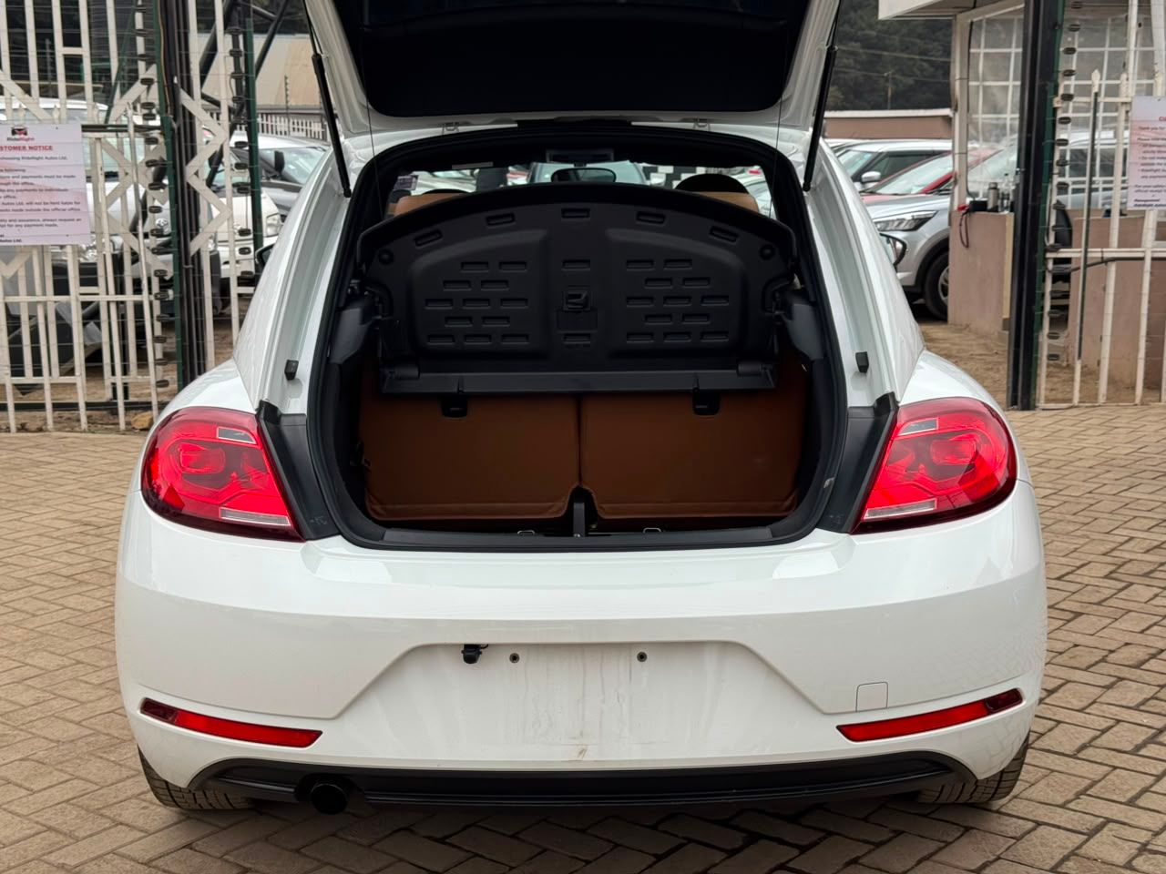 2019 Volkswagen Beetle thumbnail 15