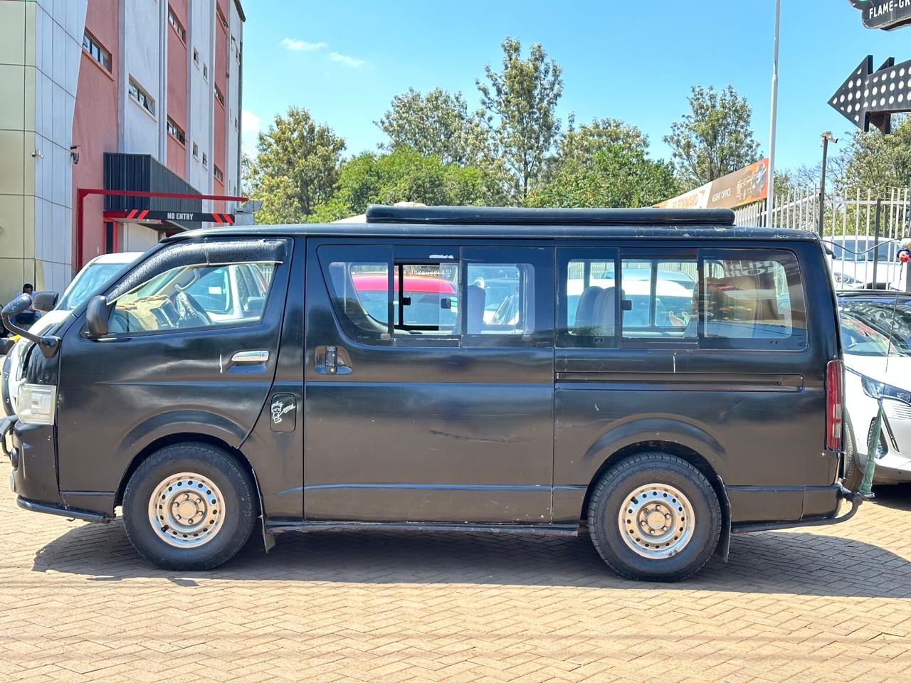 2009 Toyota Hiace Safari Van - view 2