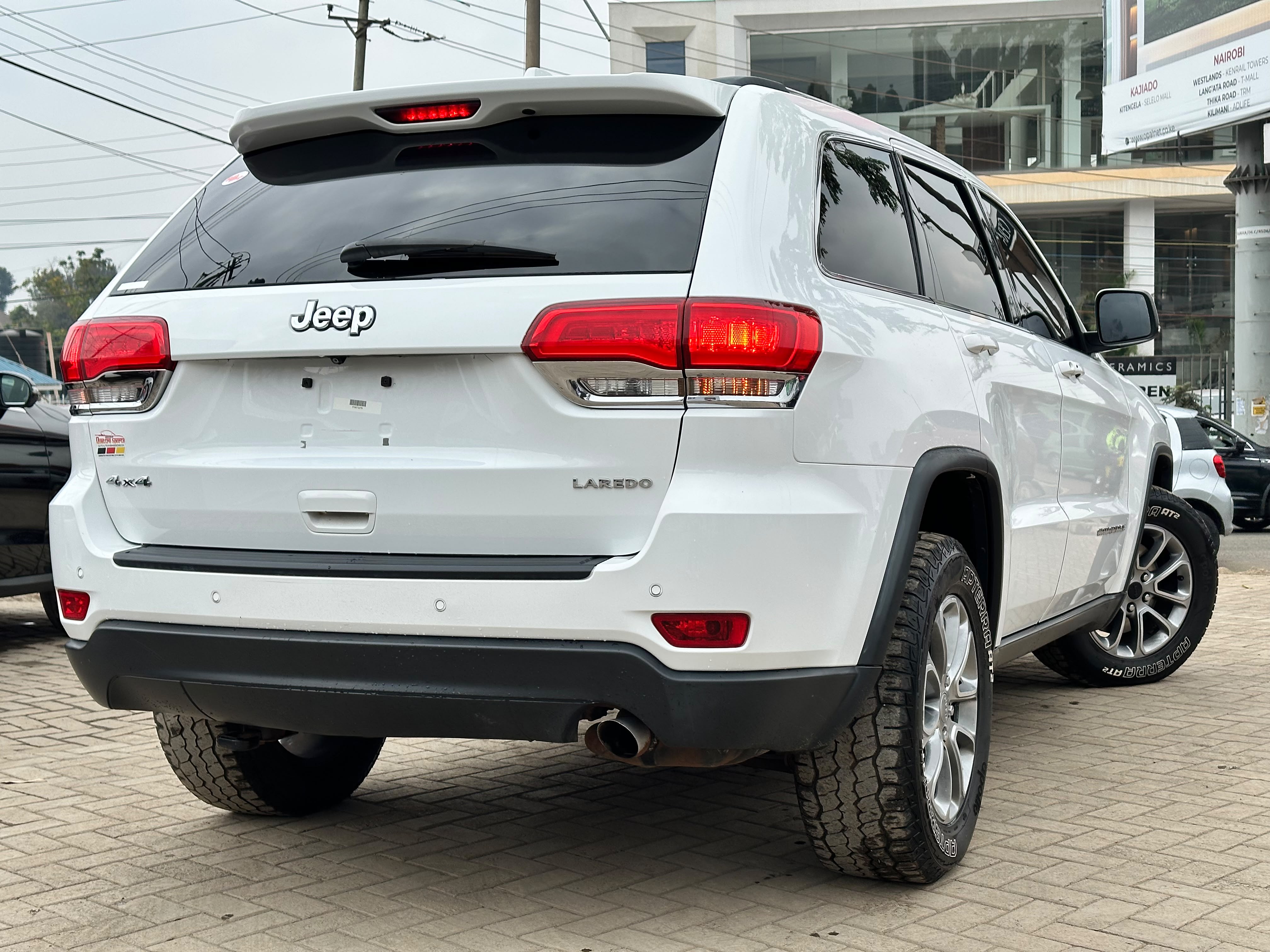2014 Jeep Grand Cherokee thumbnail 4