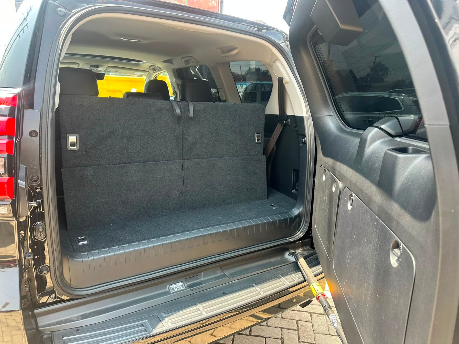 2020 Toyota Land Cruiser Prado TX thumbnail 9
