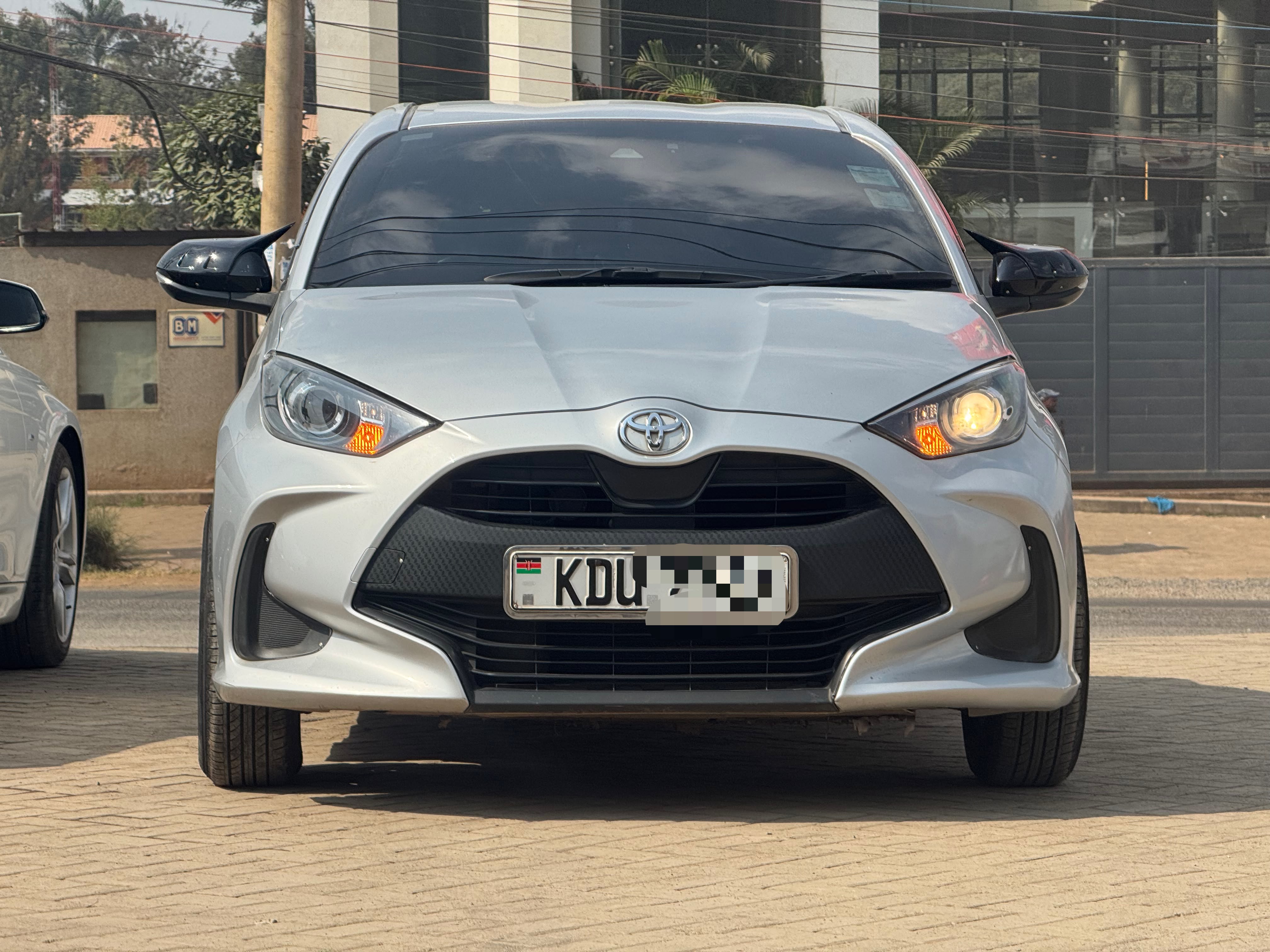 2020 Toyota Yaris - view 3