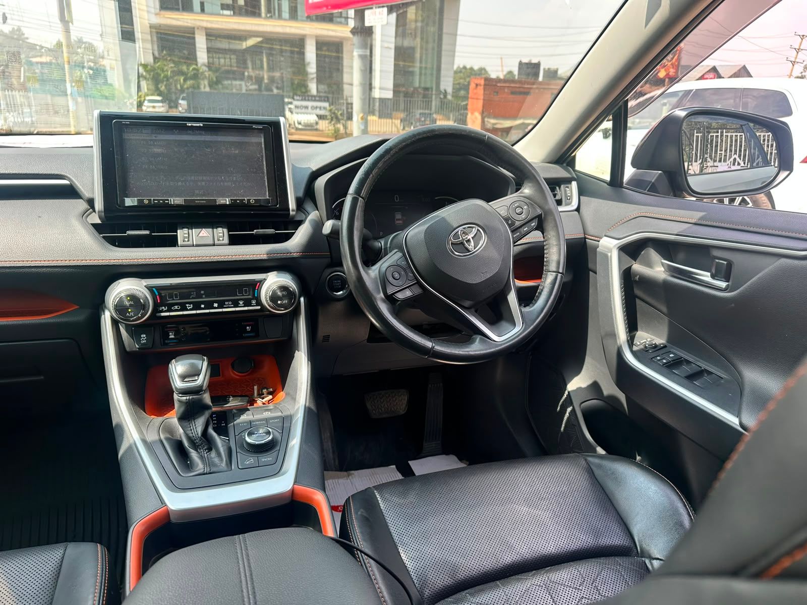 2019 Toyota RAV4 Adventure thumbnail 8