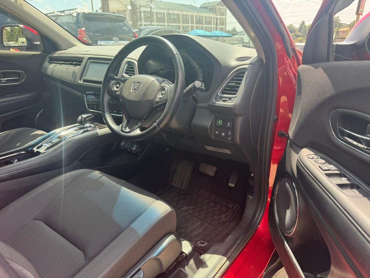 2018 Honda Vezel thumbnail 9