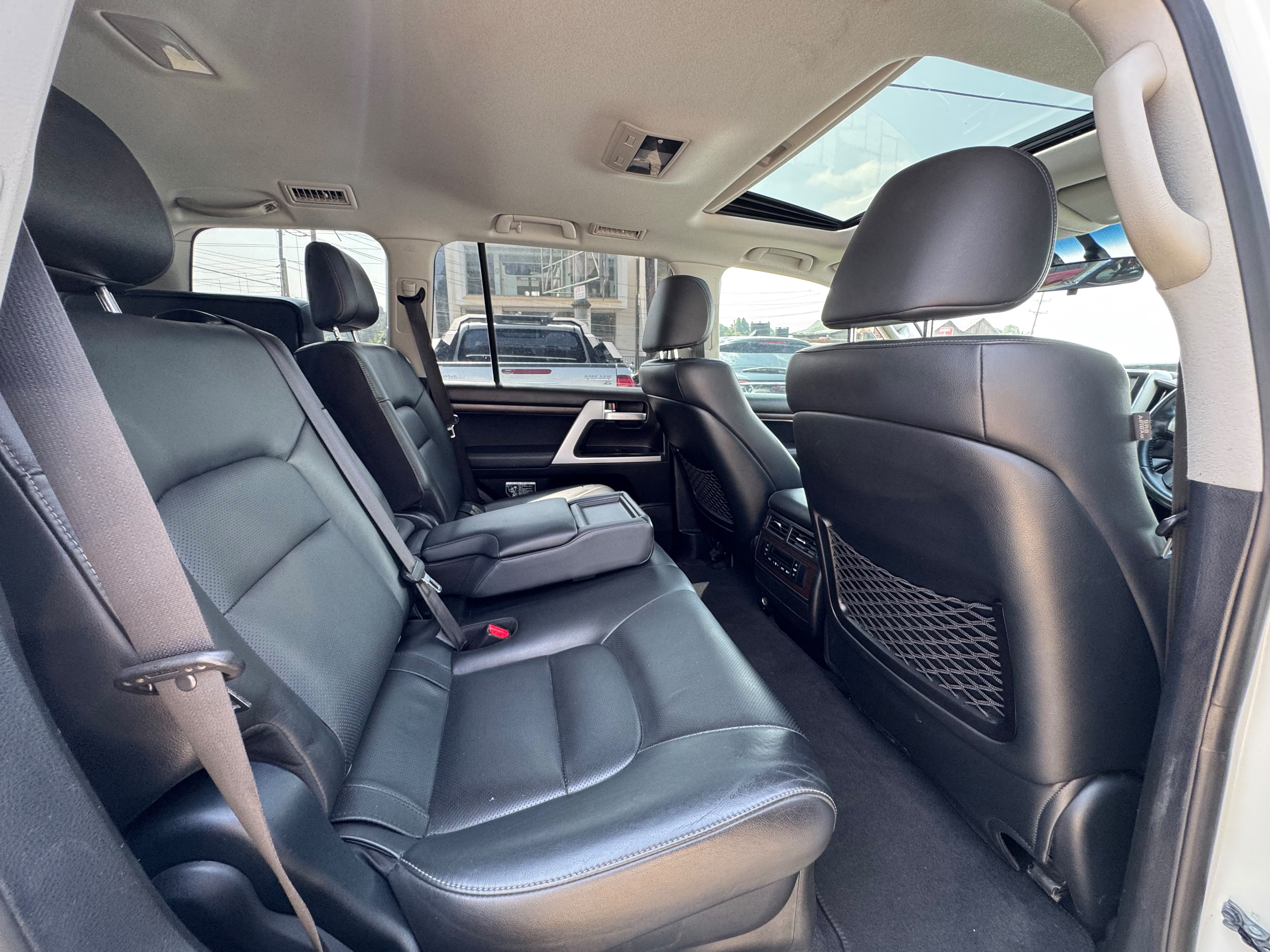 2018 Toyota landcruiser V8  thumbnail 9