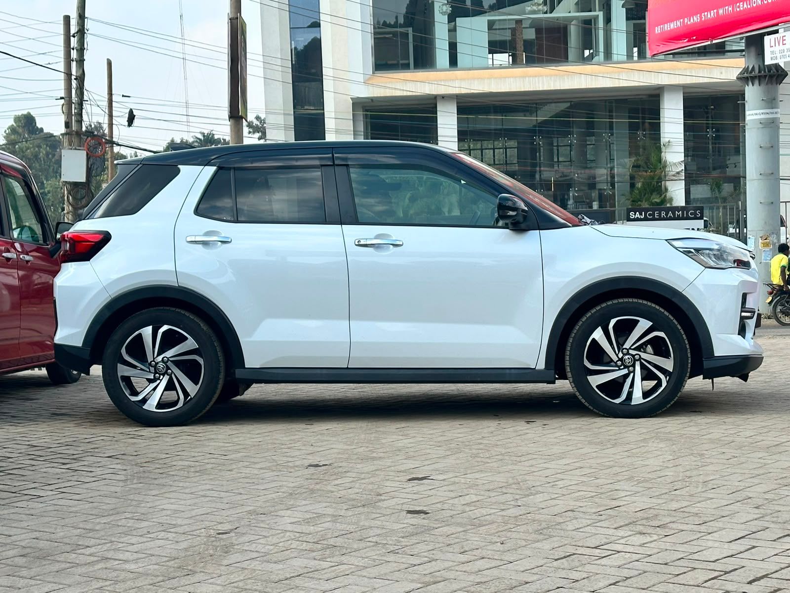 2020 Toyota Raize thumbnail 8