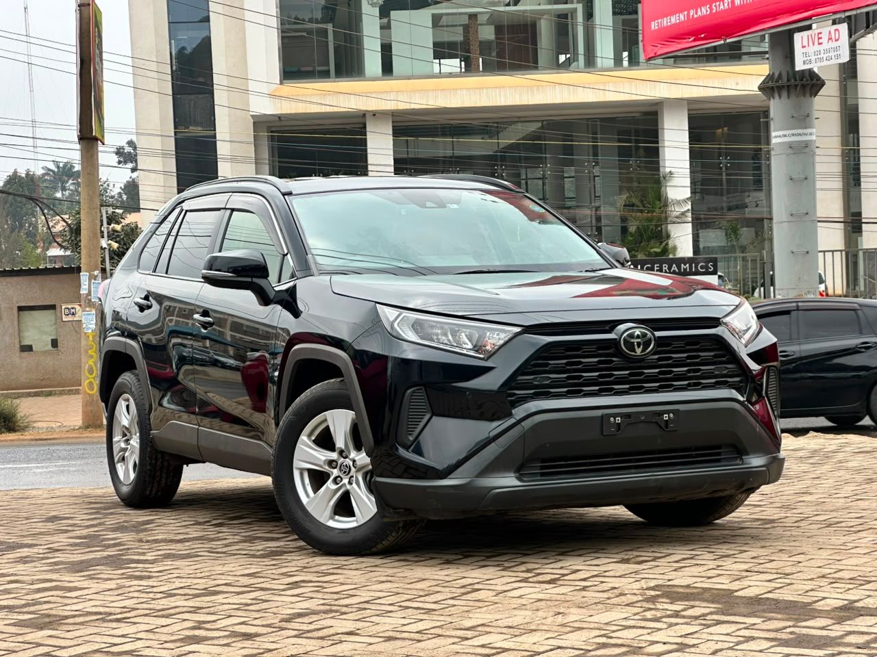 2020 Toyota Rav4 thumbnail 2