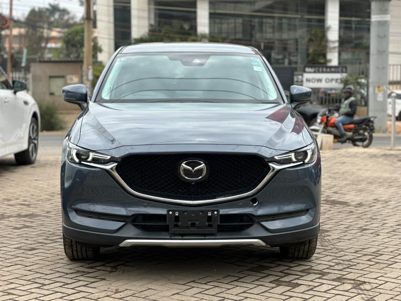 2020 Mazda CX5 XD - view 3