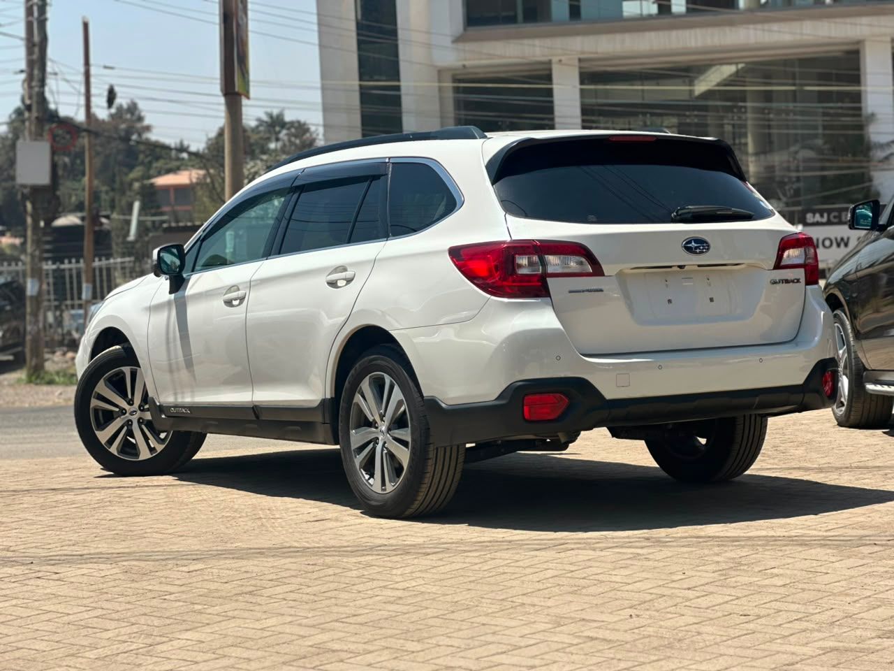 2020 Subaru Outback thumbnail 4