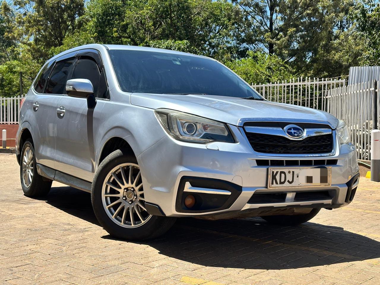 2015 Subaru Forester - view 3