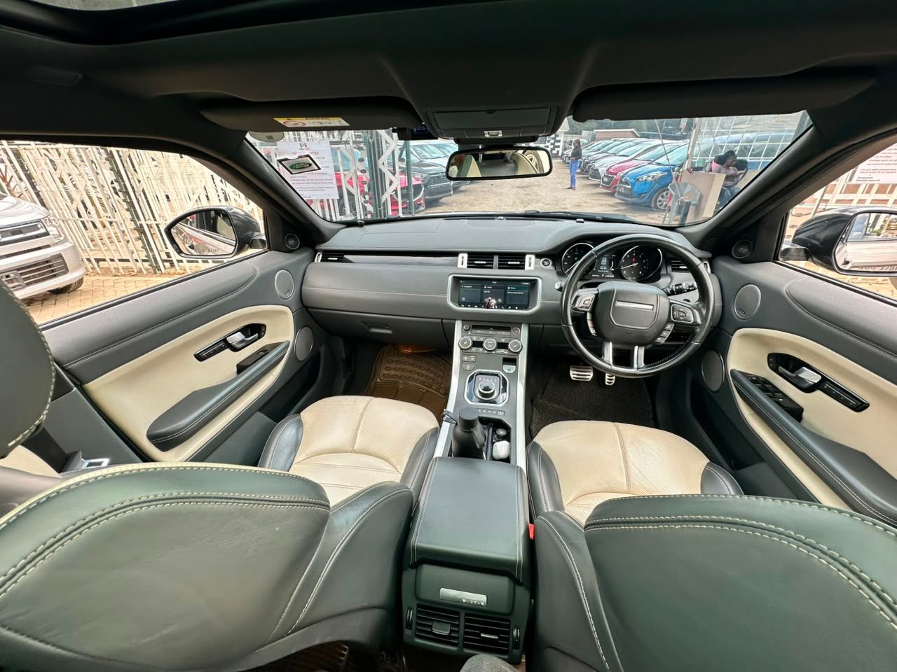 2017 Range Rover Evoque thumbnail 8