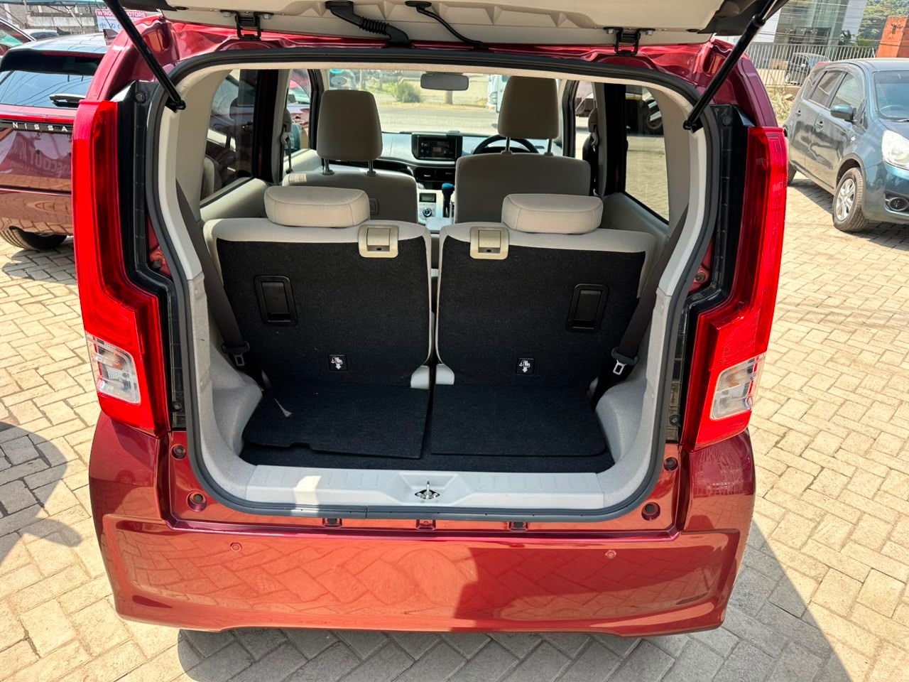 2019 Daihatsu Move X thumbnail 11