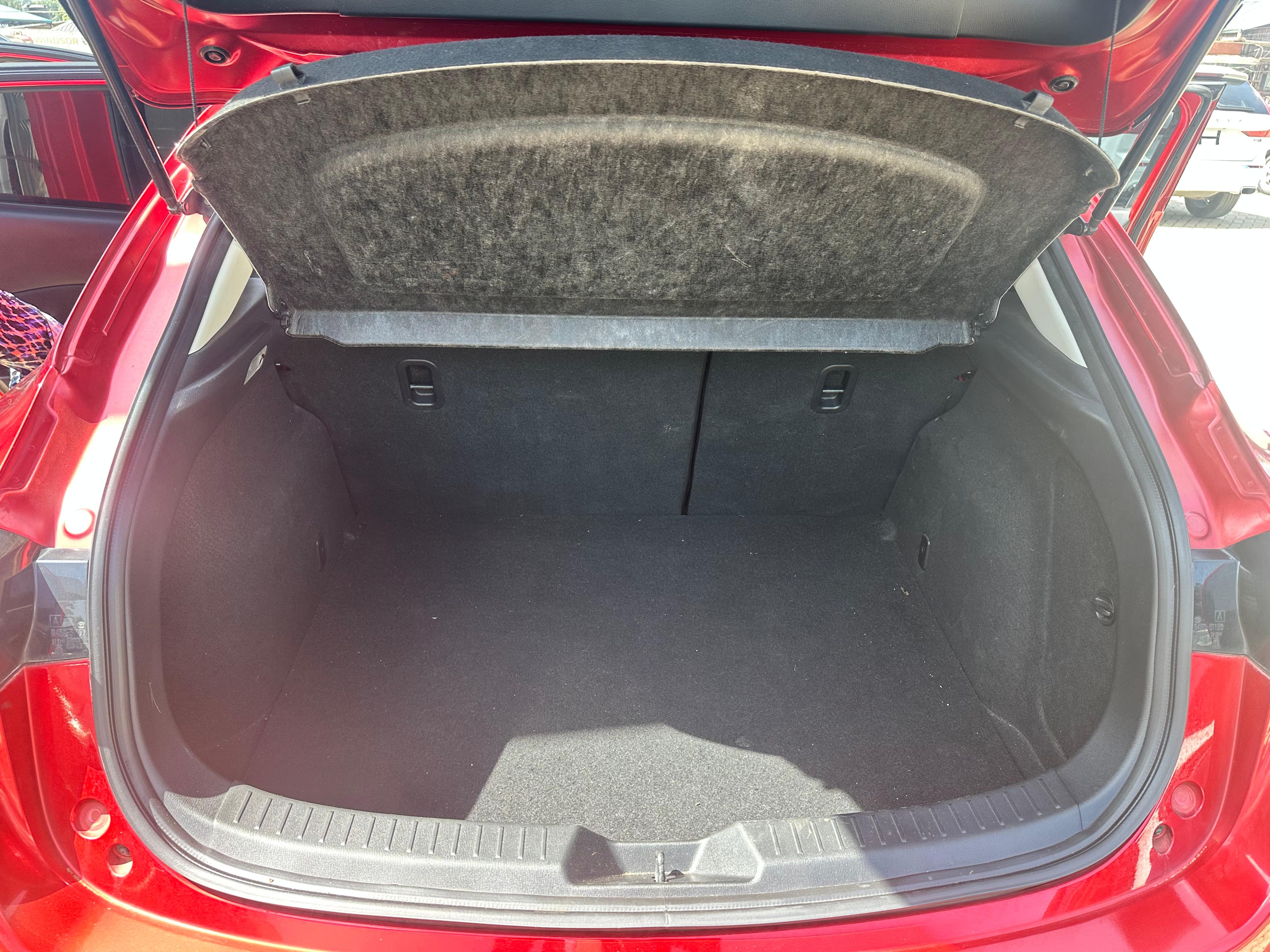 2014 Mazda Axela thumbnail 7