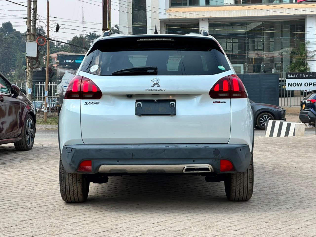 2019 Peugeot 2008 thumbnail 6