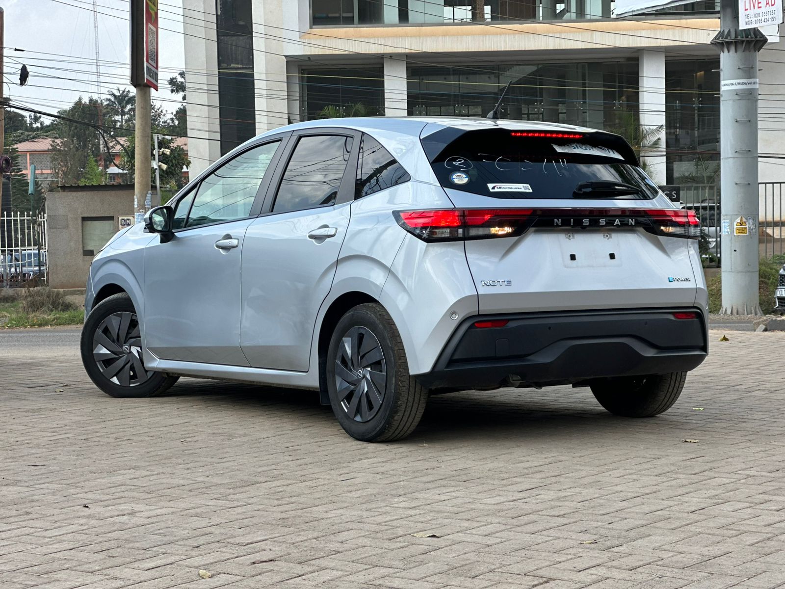 2021 Nissan Note e-Power thumbnail 5