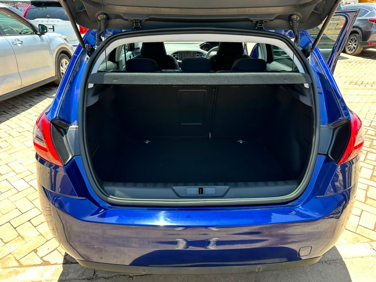 2019 Peugeot 308 Allure thumbnail 7