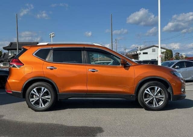 2019 Nissan Xtrail thumbnail 4