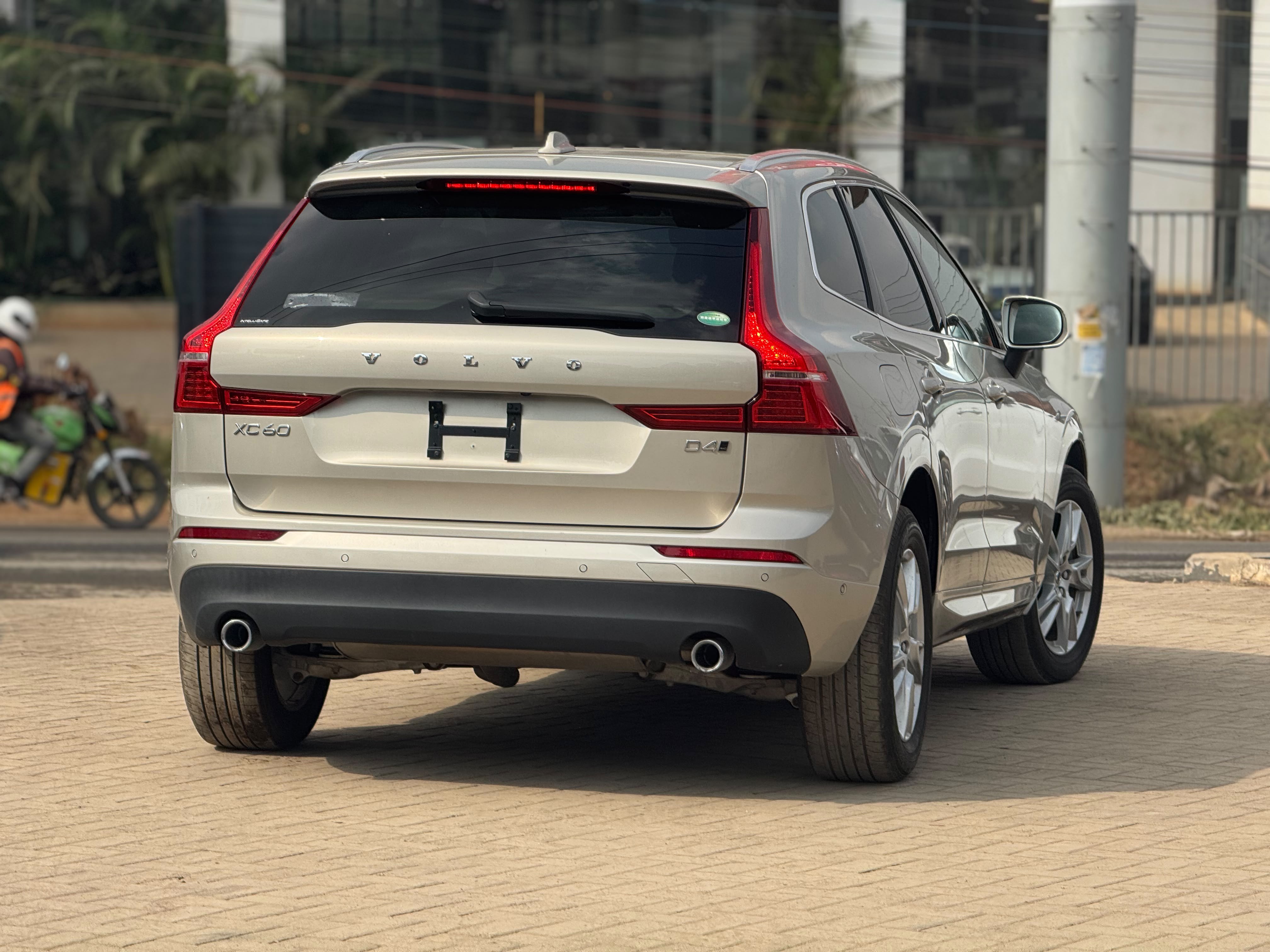 2019 Volvo Xc60 D4 thumbnail 5