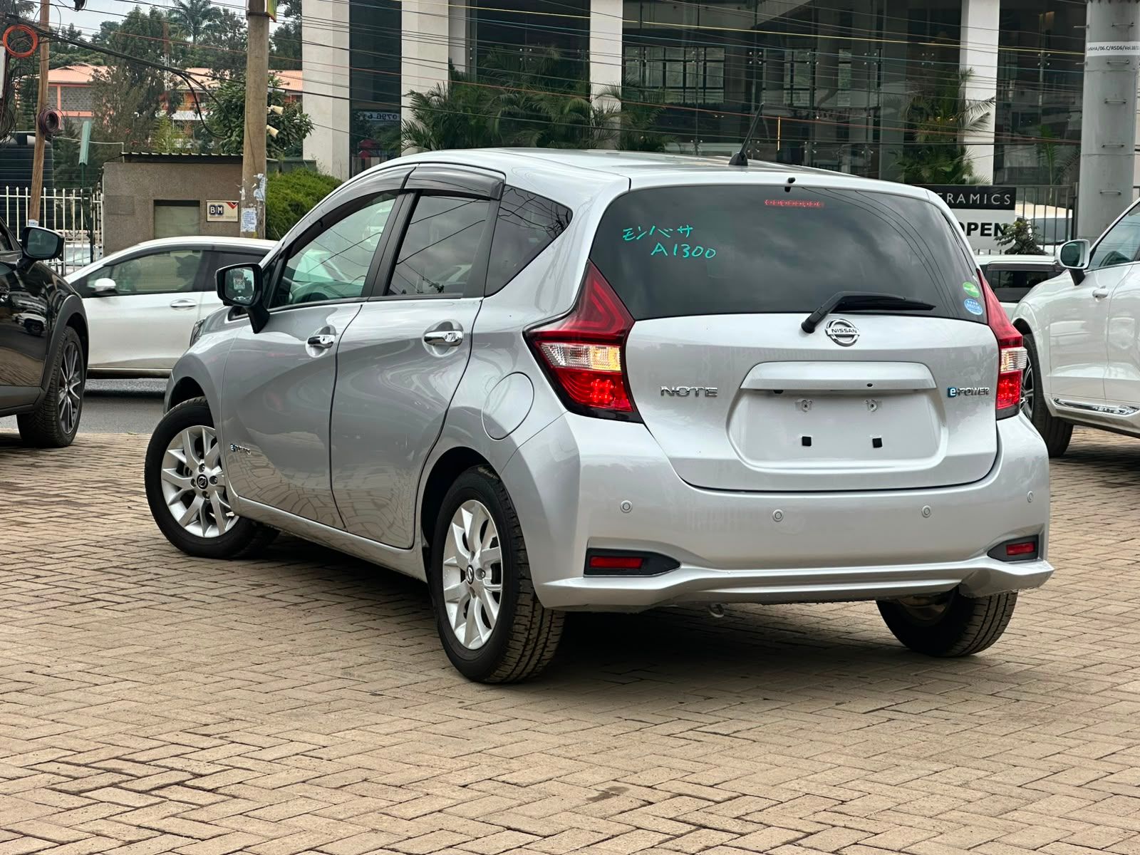 2020 Nissan note e-power thumbnail 3