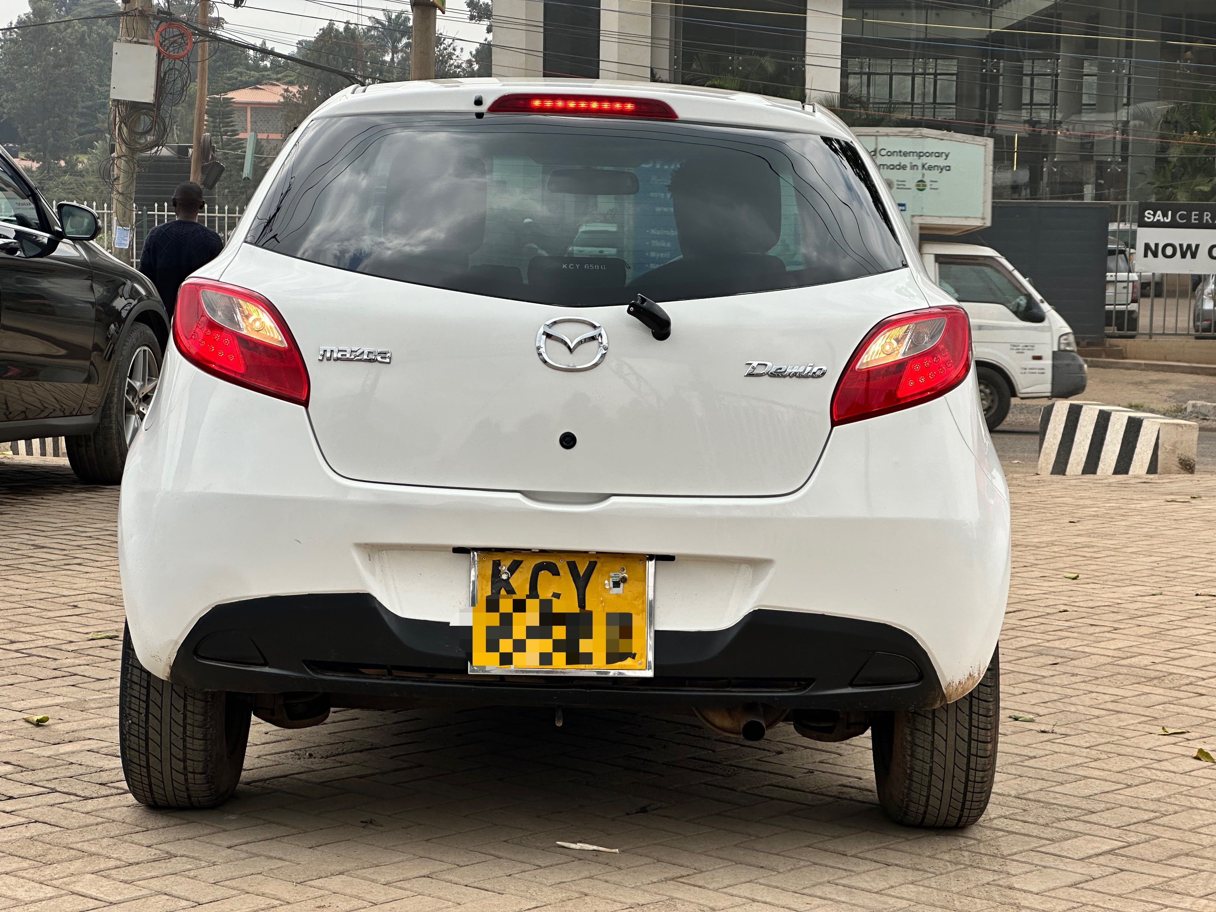 2012 Mazda Demio thumbnail 6