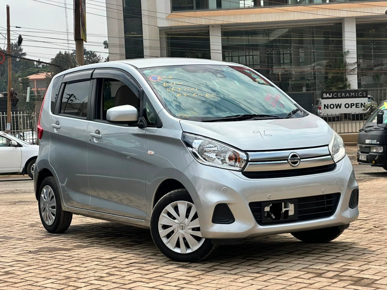 2019 Nissan Dayz J - view 2