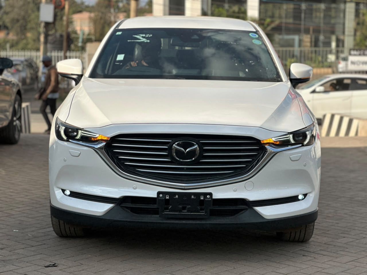 2019 Mazda CX8  - view 3