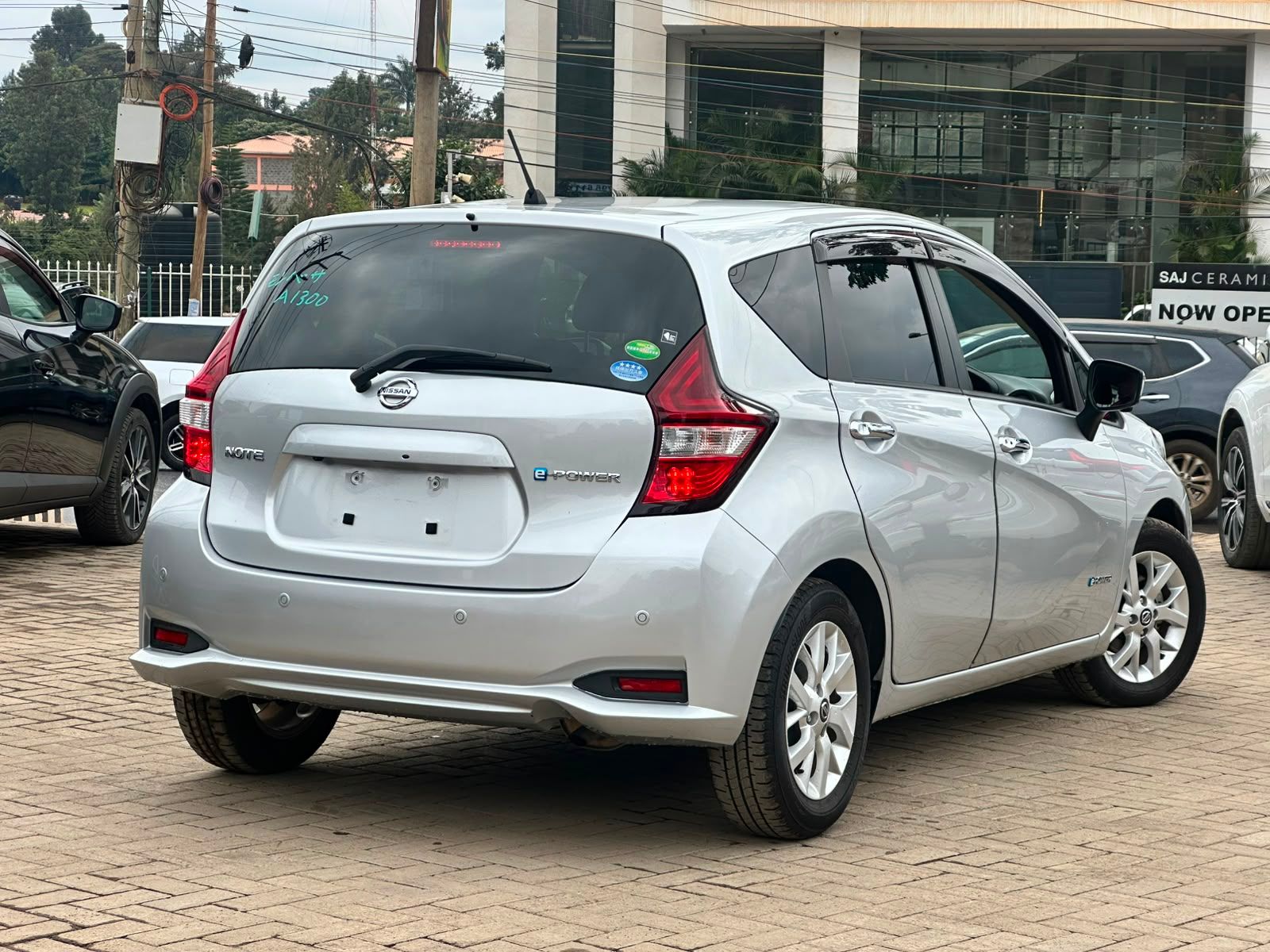 2020 Nissan note e-power thumbnail 4