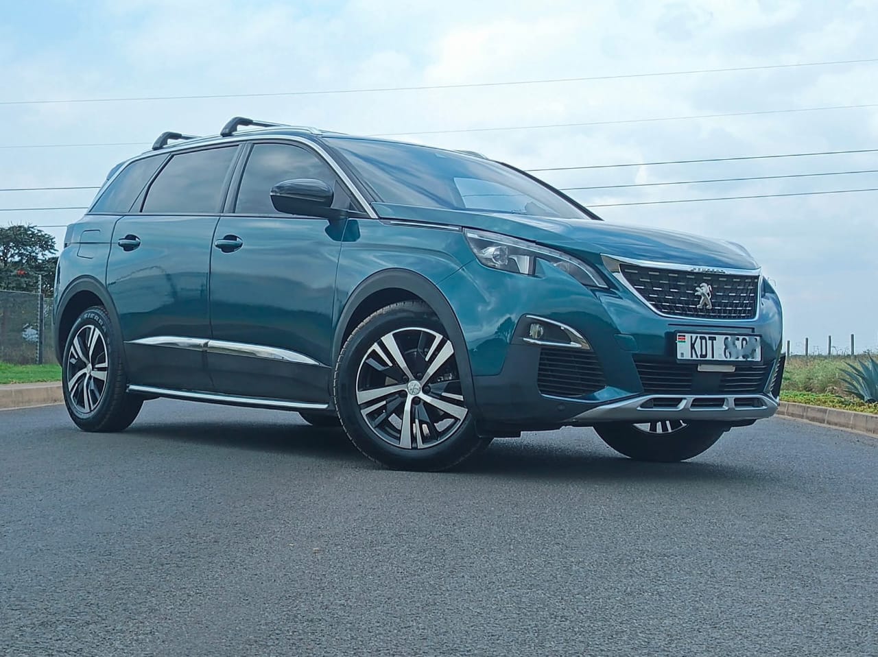 2020 Peugeot 5008 thumbnail 4