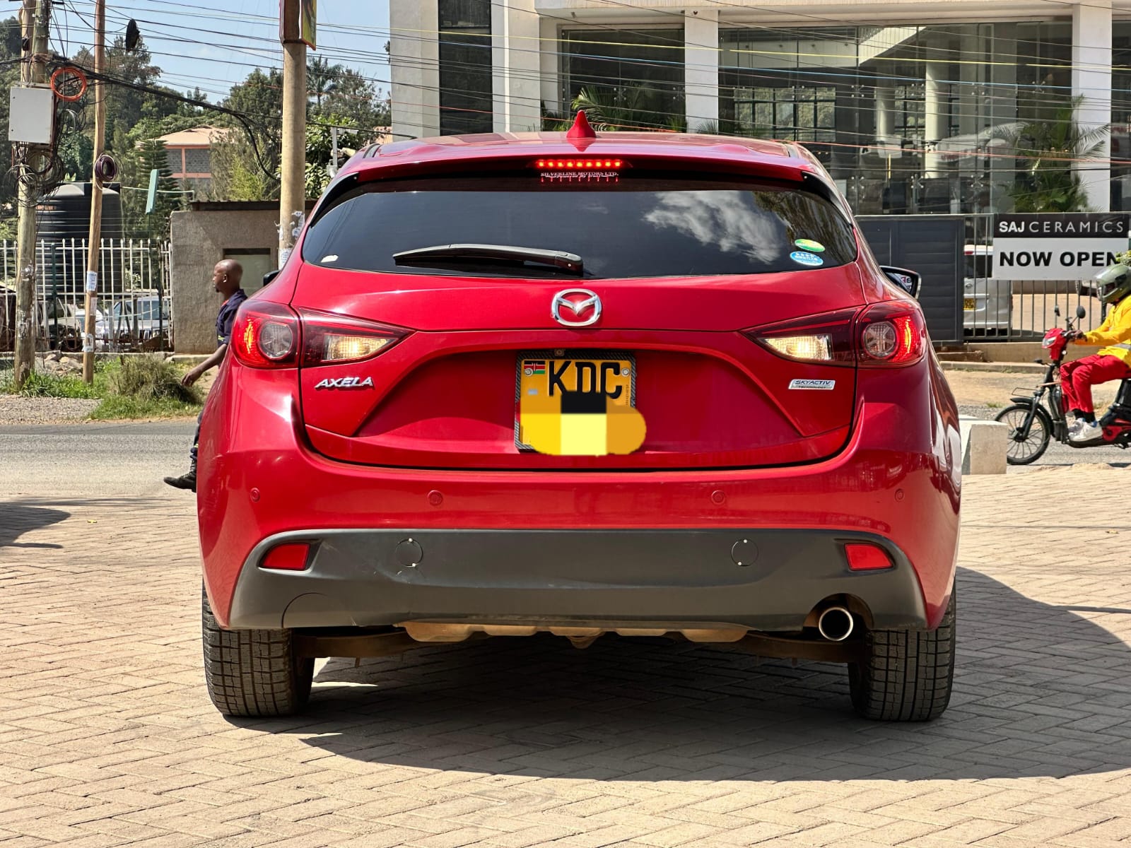 2014 Mazda Axela thumbnail 6